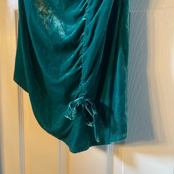 NWT For Love & Lemons Viva Velvet mini dress. Size S - Picture 7 of 7